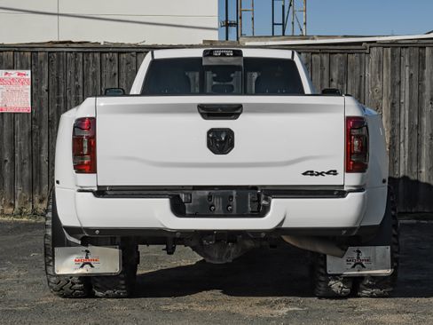 Used 2024 RAM 3500 Tradesman w/ Towing Technology Group image 9