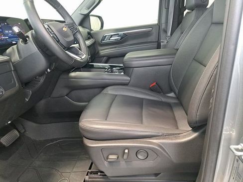 Used 2025 Chevrolet Tahoe LT w/ Comfort Package image 23
