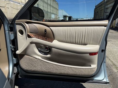 Used 2004 Buick Park Avenue w/ Prestige Feature Package FWD image 47