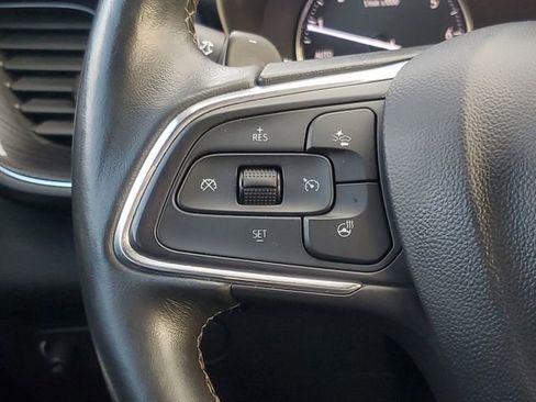 Used 2023 Buick Envision Essence image 18