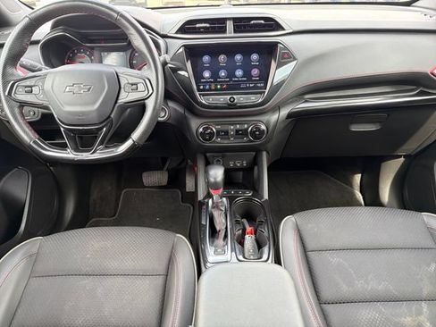 Used 2023 Chevrolet TrailBlazer RS w/ Convenience Package AWD/4WD image 9