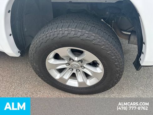 Used 2020 RAM 1500 Laramie w/ Off Road Group AWD/4WD image 12