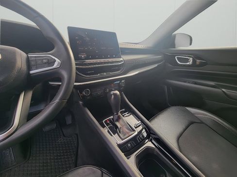 Used 2022 Jeep Compass Trailhawk image 20