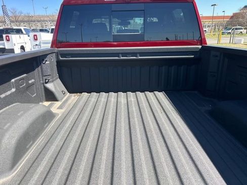 Used 2025 Chevrolet Silverado 2500 LTZ w/ LTZ Convenience Package image 30