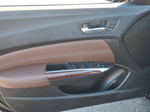 Used 2016 Acura TLX V6 SH-AWD w/ Technology Pkg image 11