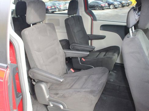 Used 2015 Dodge Grand Caravan SXT w/ UConnect Hands-Free Group image 13