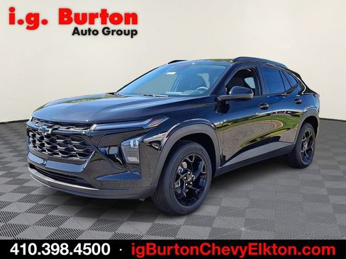New 2026 Chevrolet Trax LT w/ Driver Confidence Package FWD image 2