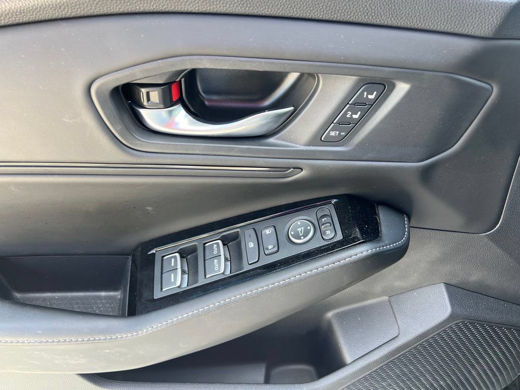 Used 2023 Honda Accord Touring image 14