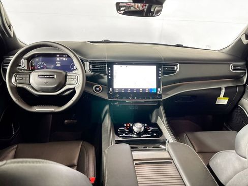 New 2026 Jeep Grand Wagoneer Limited AWD/4WD image 12