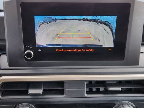 Used 2024 Toyota Tacoma SR RWD image 17