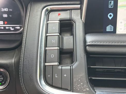 Used 2024 Chevrolet Tahoe Z71 w/ Luxury Package AWD/4WD image 32