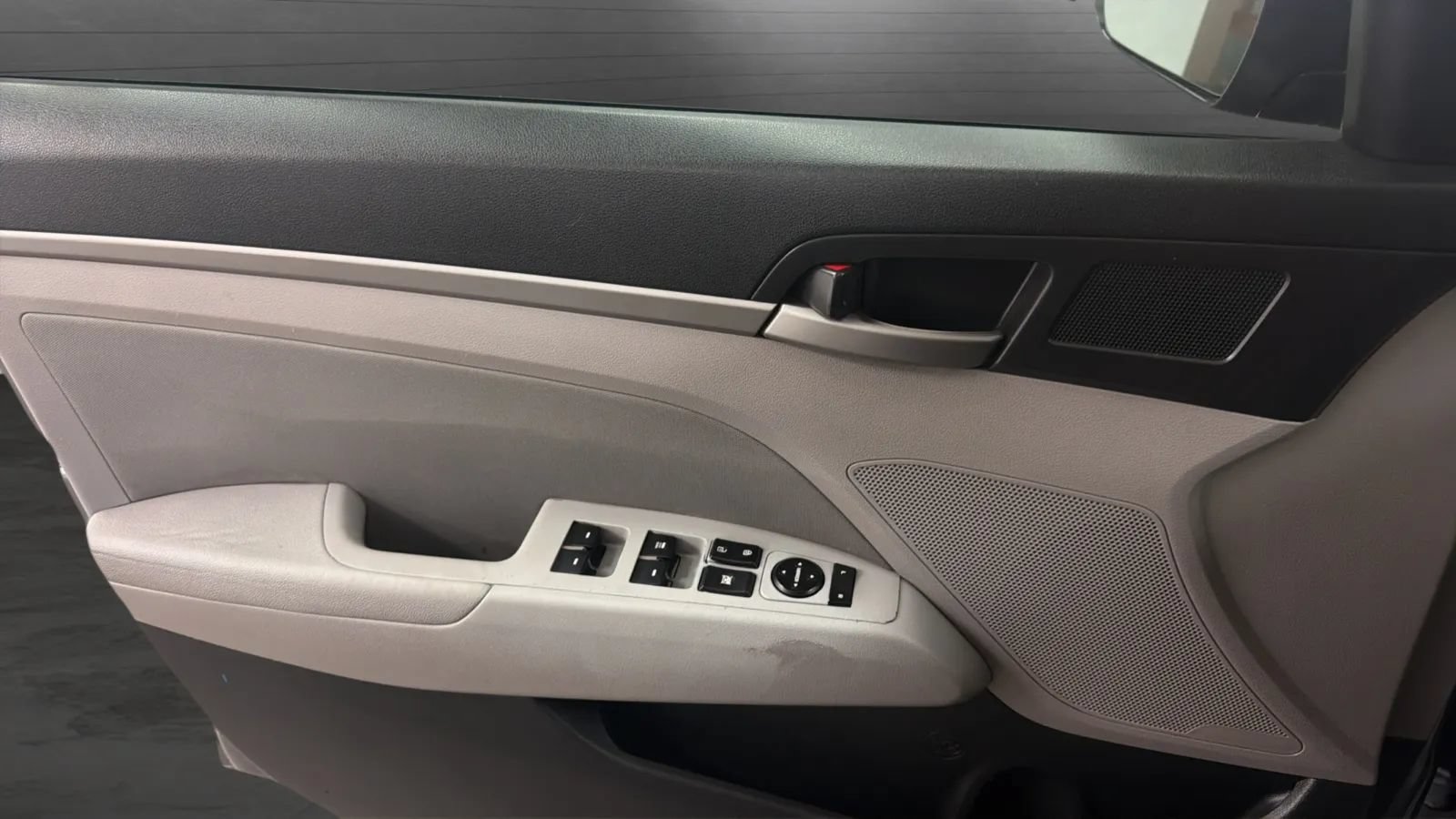 Used 2018 Hyundai Elantra SEL FWD image 17