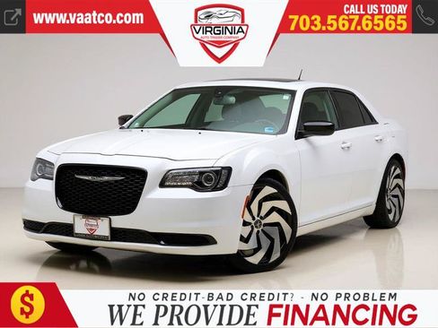 Used 2019 Chrysler 300 Touring w/ Sport Appearance Package RWD image 1