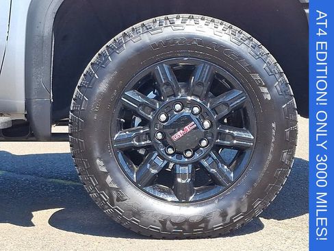 Used 2026 GMC Sierra 2500 AT4 w/ AT4 Premium Plus Package AWD/4WD image 8