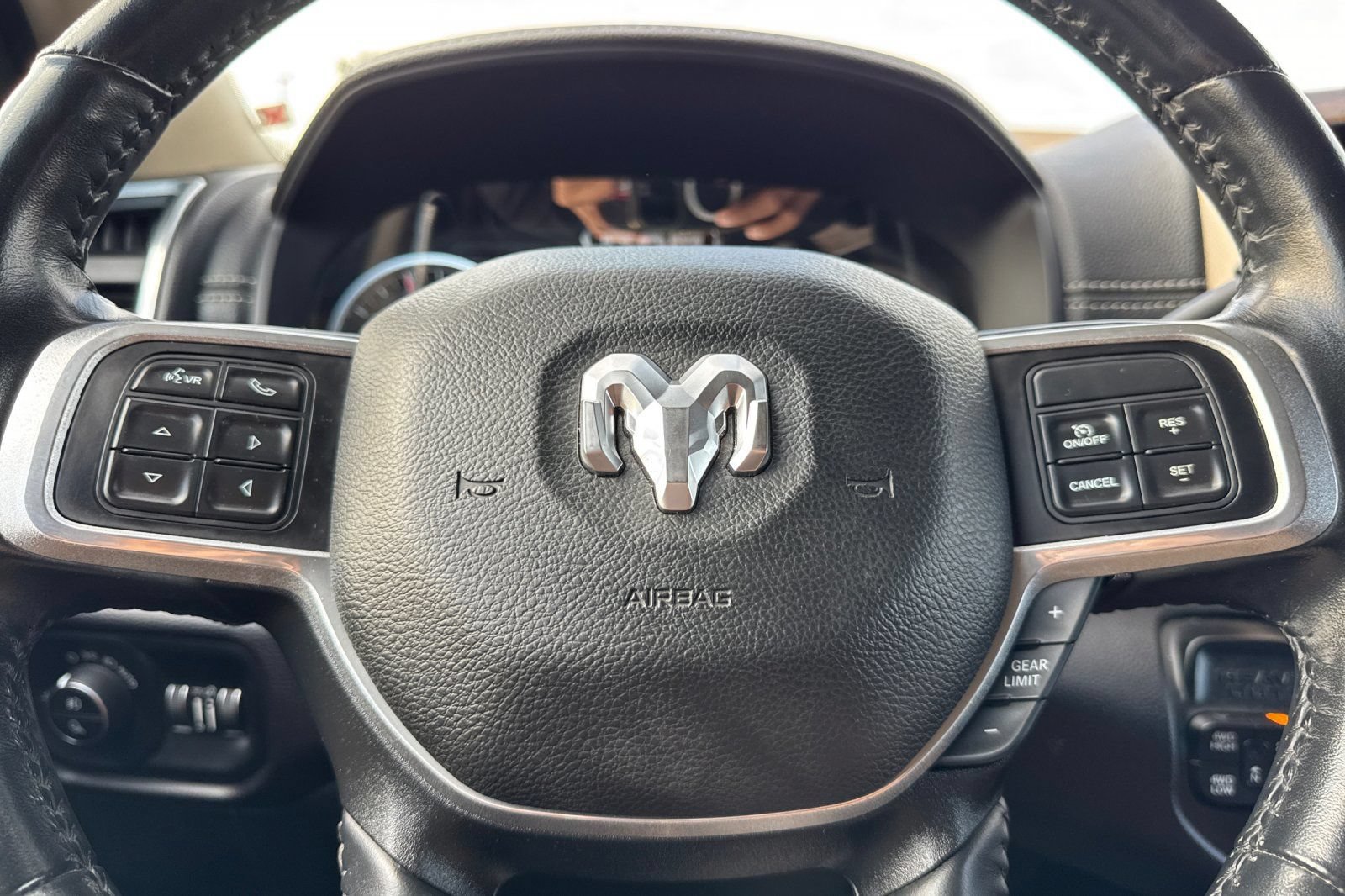 Used 2022 RAM 2500 Laramie AWD/4WD image 23