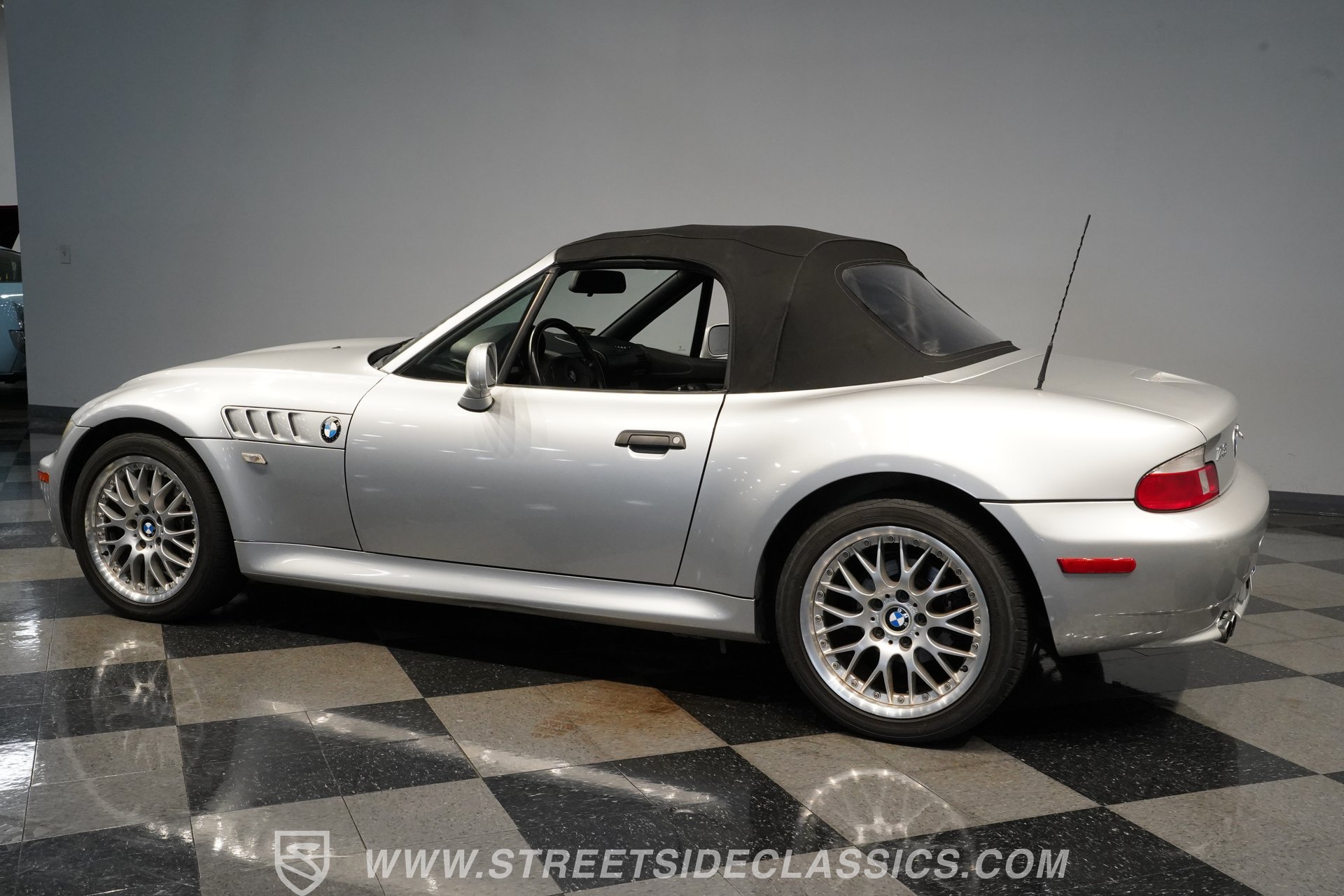 Used 2001 BMW Z3 3.0i RWD image 9