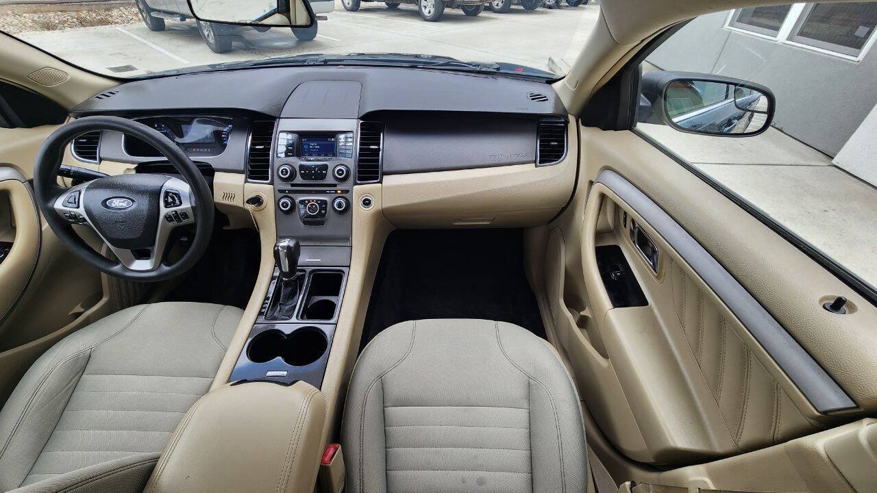Used 2018 Ford Taurus SE FWD image 15