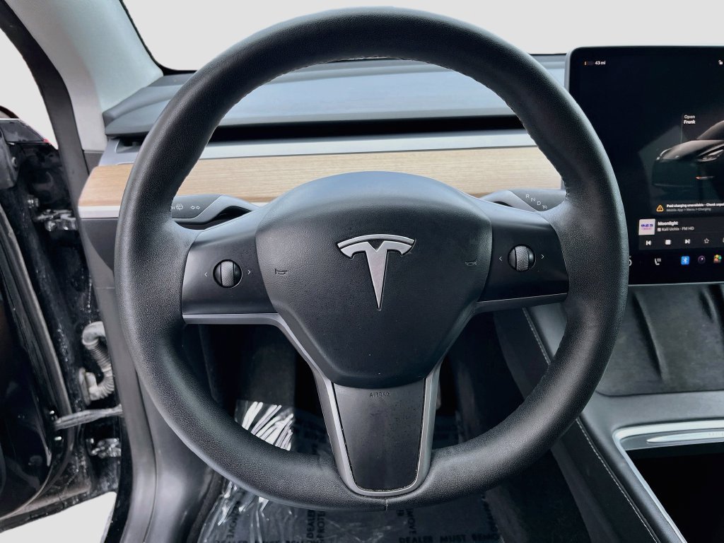 Used 2023 Tesla Model Y Long Range AWD/4WD image 10