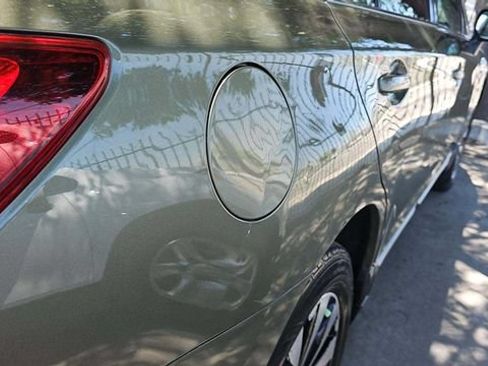 Used 2017 Subaru Outback 2.5i Limited AWD/4WD image 16