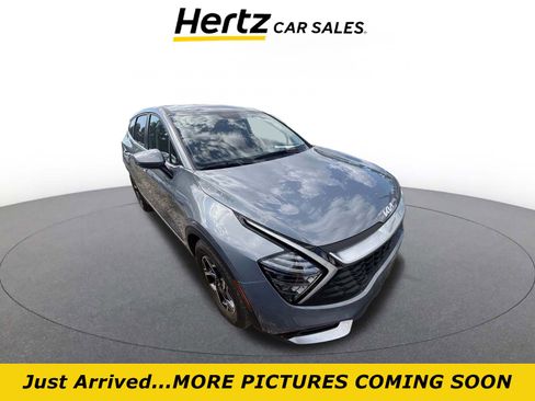 Used 2025 Kia Sportage LX image 1