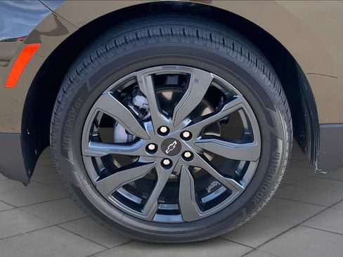 Used 2023 Chevrolet Equinox RS w/ RS Leather Package image 11