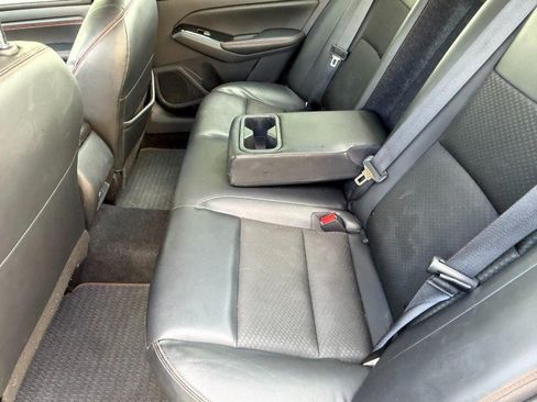Used 2023 Nissan Altima 2.5 SR FWD image 16