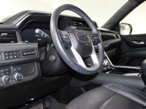 Used 2023 GMC Yukon Denali image 18
