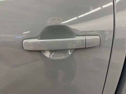 New 2026 Nissan Frontier SV AWD/4WD image 15