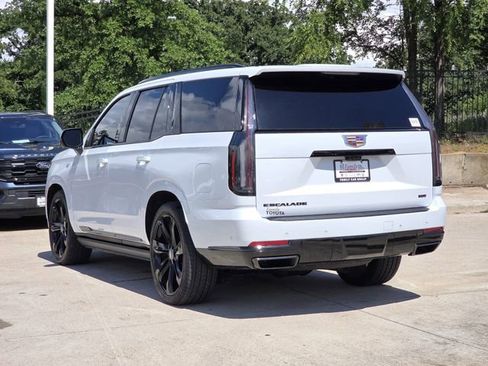 Used 2026 Cadillac Escalade Sport w/ Touring Package AWD/4WD image 3