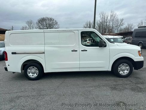 Used 2017 Nissan NV 2500 SV w/ Technology Package RWD image 8