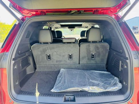 Used 2024 Chevrolet Traverse RS w/ LPO, Floor Liner Package image 37