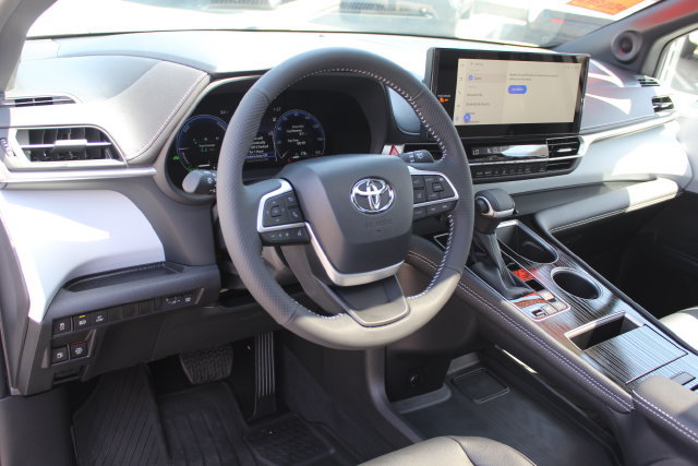 Certified 2026 Toyota Sienna XSE FWD image 53