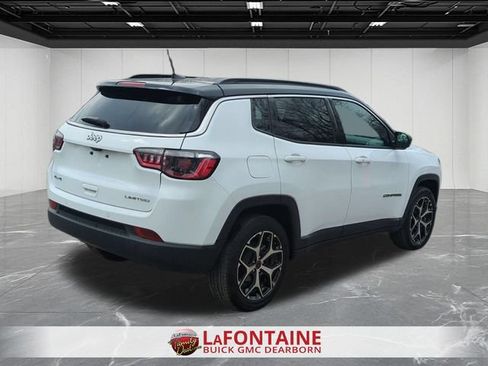 Used 2025 Jeep Compass Limited AWD/4WD image 8