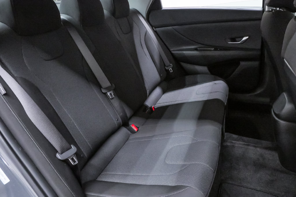 Certified 2026 Hyundai Elantra SE w/ Cargo Package FWD image 11