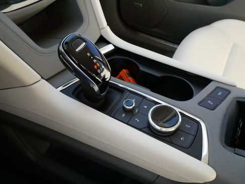 Certified 2023 Cadillac XT5 Premium Luxury w/ LPO, Floor Liner Package image 24