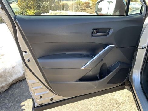 Used 2024 Toyota Corolla Cross LE image 17