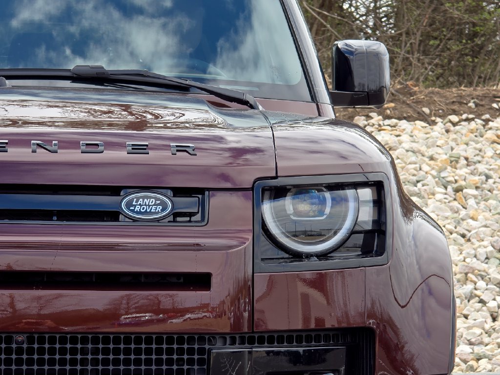 New 2026 Land Rover Defender 130 X-Dynamic SE AWD/4WD image 29