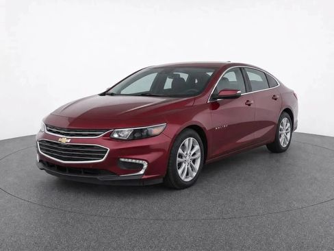 Used 2016 Chevrolet Malibu LT w/ Driver Confidence Package FWD image 3