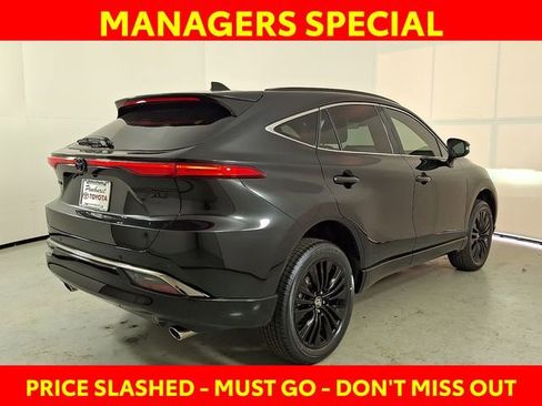 Used 2024 Toyota Venza Nightshade image 8