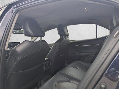 Used 2022 Toyota Camry XLE FWD image 13
