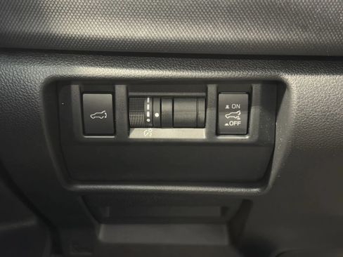 Used 2025 Subaru Forester Premium AWD/4WD image 34