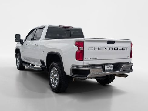 Used 2024 Chevrolet Silverado 2500 LTZ w/ LTZ Convenience Package AWD/4WD image 4