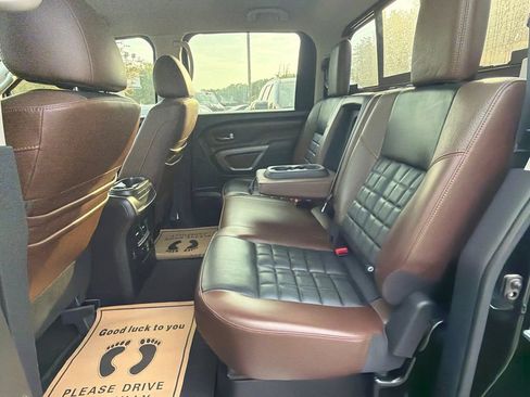 Used 2019 Nissan Titan Platinum Reserve AWD/4WD image 12