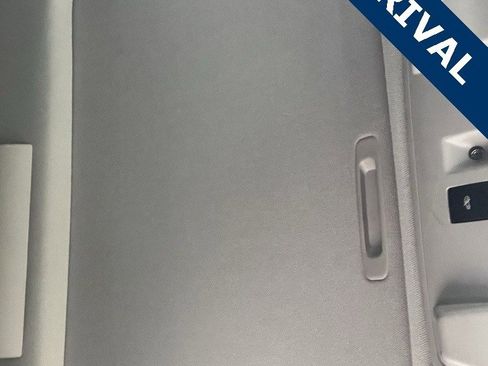 Used 2020 GMC Yukon SLT w/ Premium Edition image 17