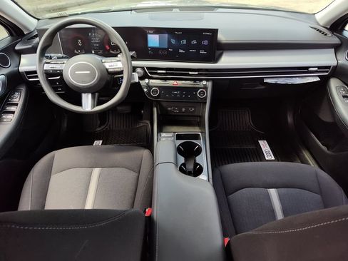 Used 2025 Hyundai Sonata SEL FWD image 28