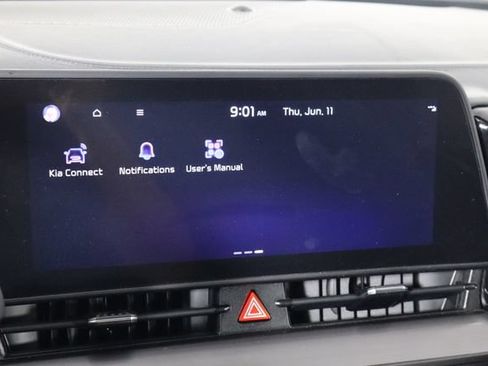Used 2024 Kia Sportage EX FWD image 29