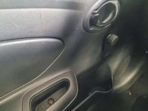 Used 2019 Nissan Versa S Plus image 27