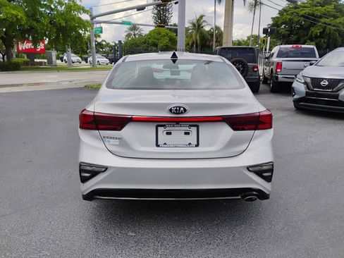 Used 2021 Kia Forte LXS FWD image 4