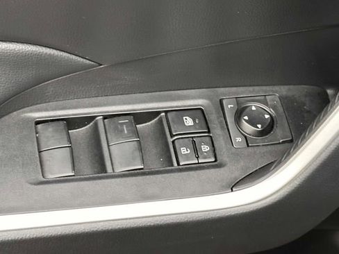Used 2023 Toyota RAV4 LE AWD/4WD image 16