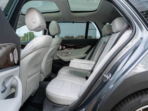 Used 2023 Mercedes-Benz E 450 4MATIC All-Terrain Wagon image 28